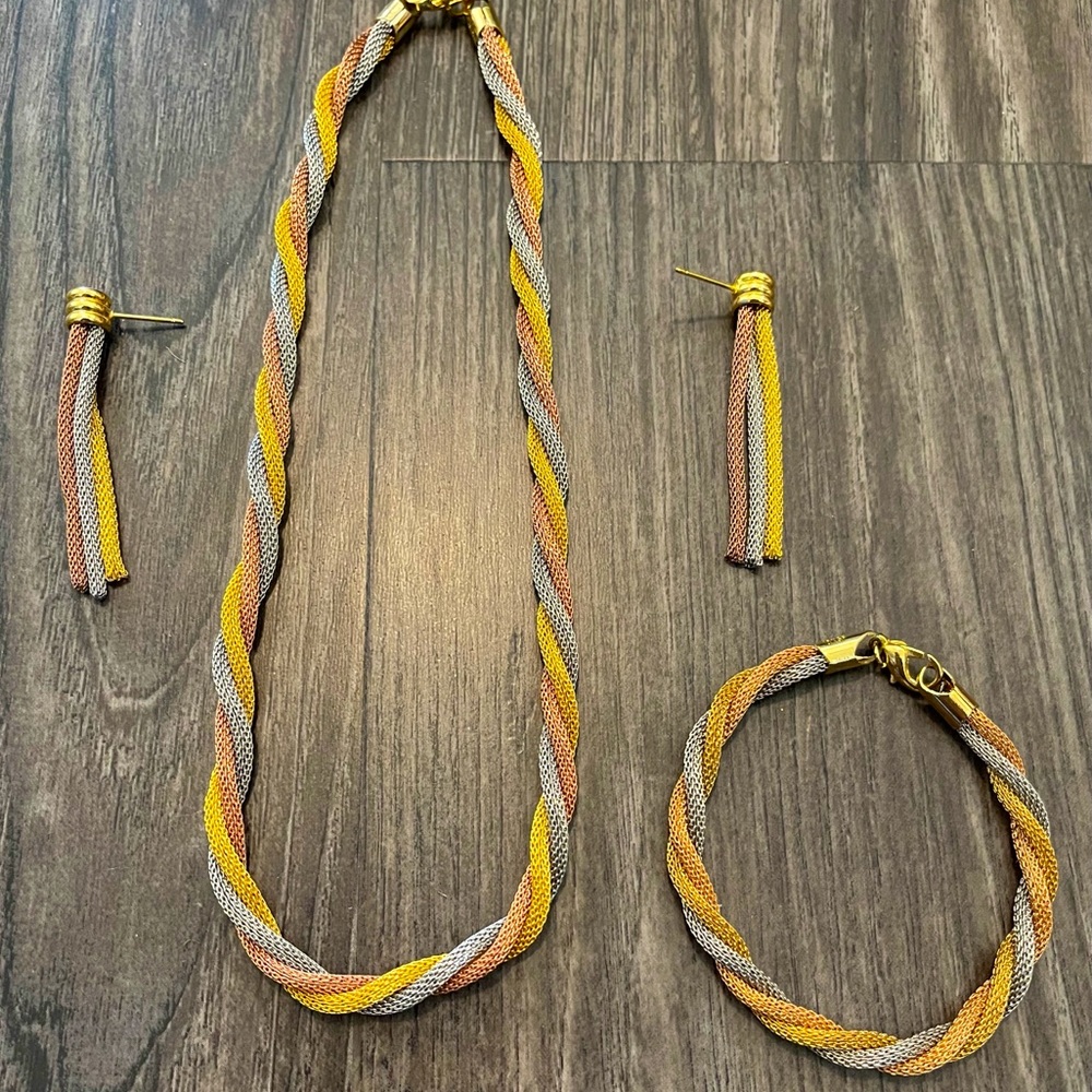 Beautiful Three Color Jewelry Set